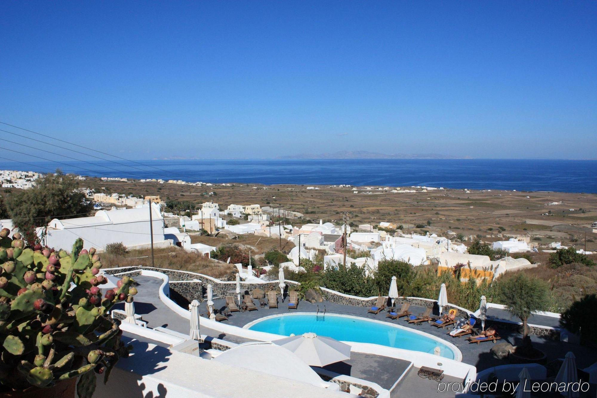 Memories 3* Foinikia (Santorini)